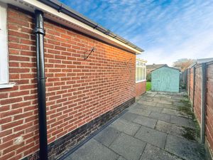 Photo 15- click for photo gallery